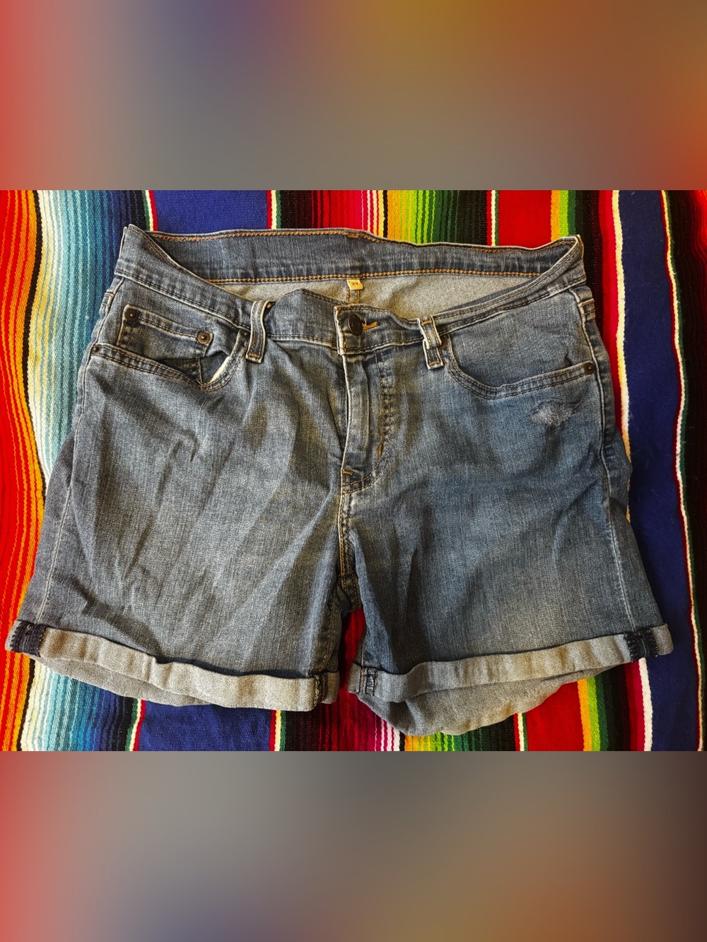 Levi’s Denim Shorts with Stretch - Size 29